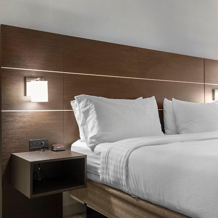 Holiday Inn Express And Suites Chicago West - St Charles By Ihg Saint Charles Zewnętrze zdjęcie