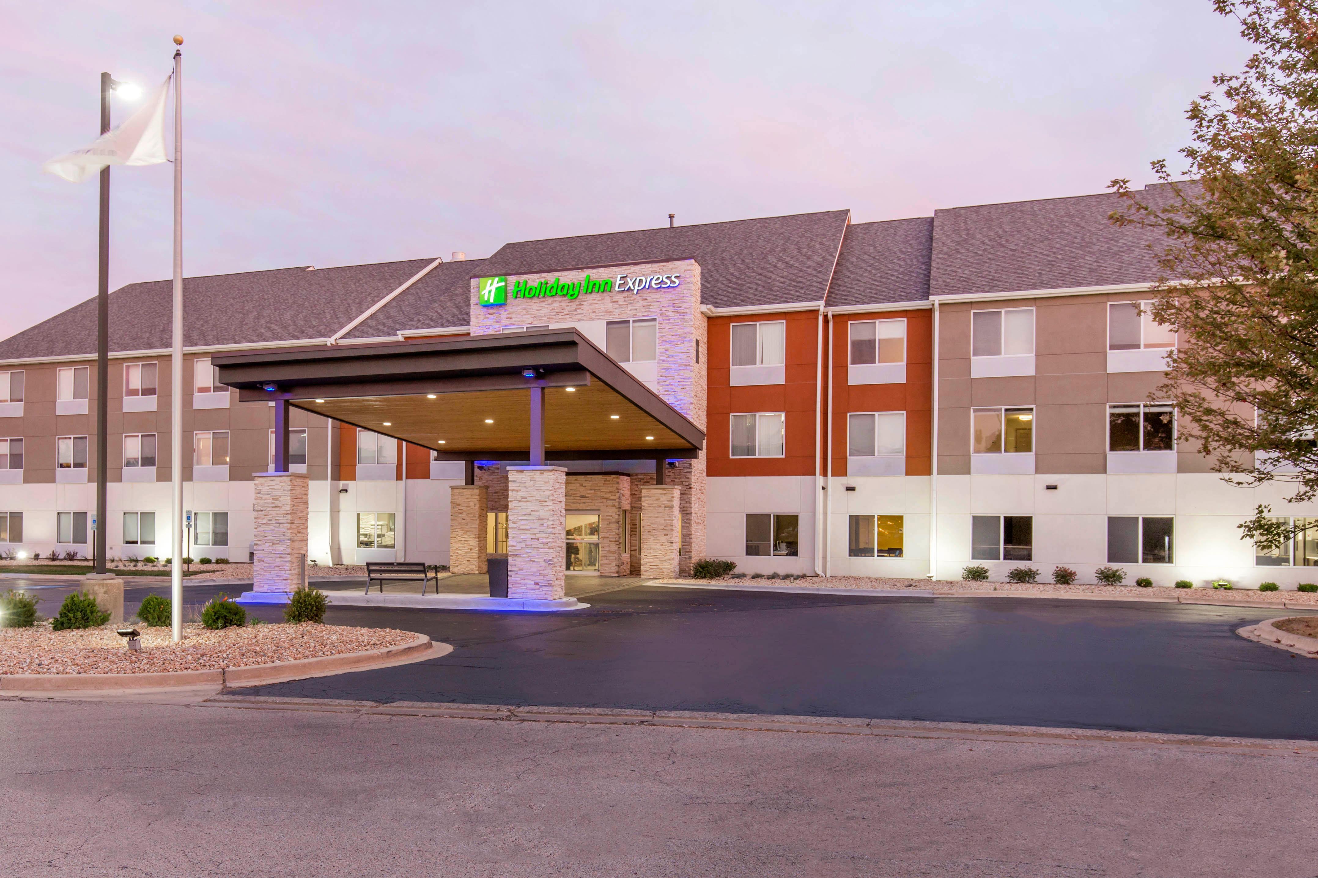 Holiday Inn Express And Suites Chicago West - St Charles By Ihg Saint Charles Zewnętrze zdjęcie