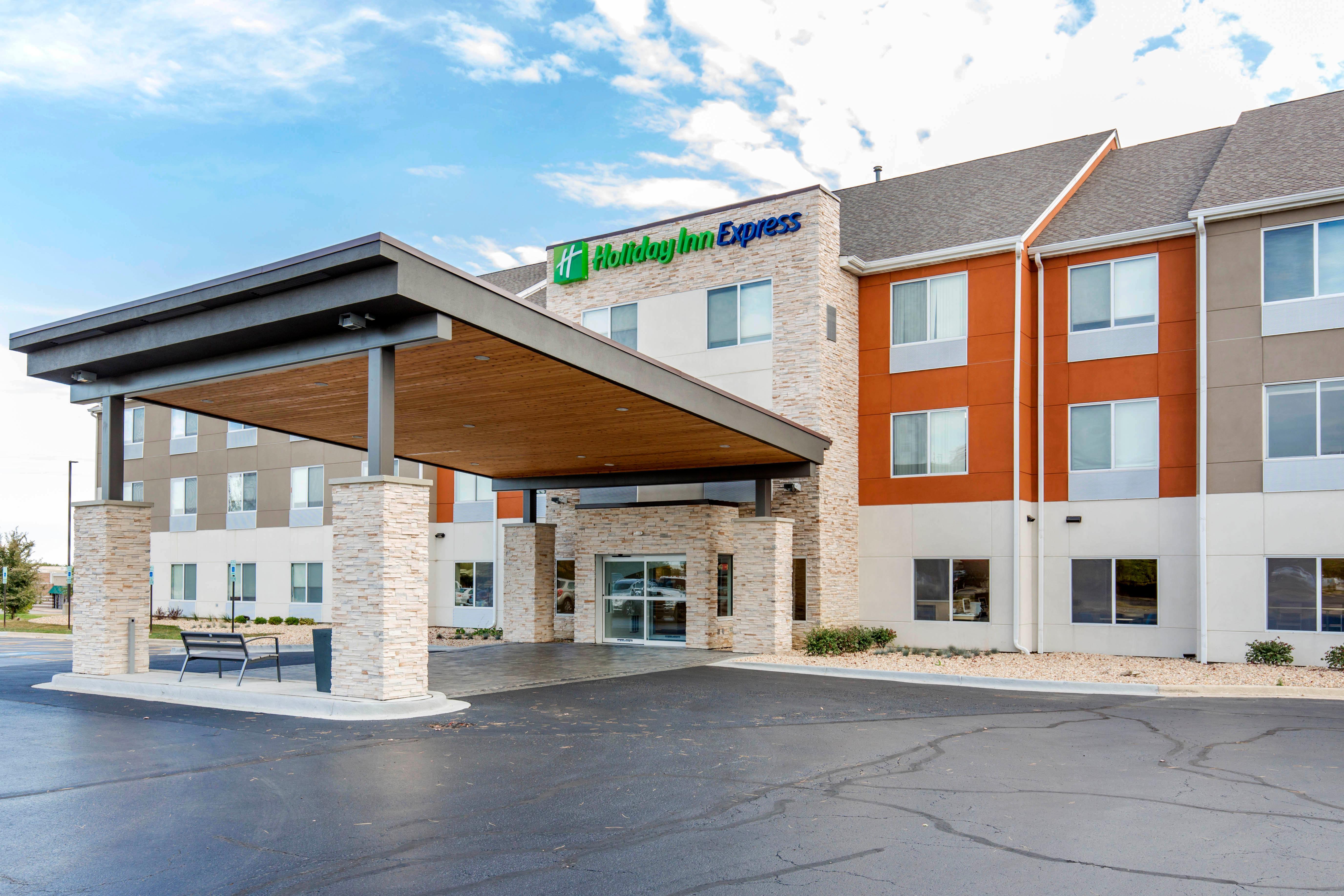 Holiday Inn Express And Suites Chicago West - St Charles By Ihg Saint Charles Zewnętrze zdjęcie