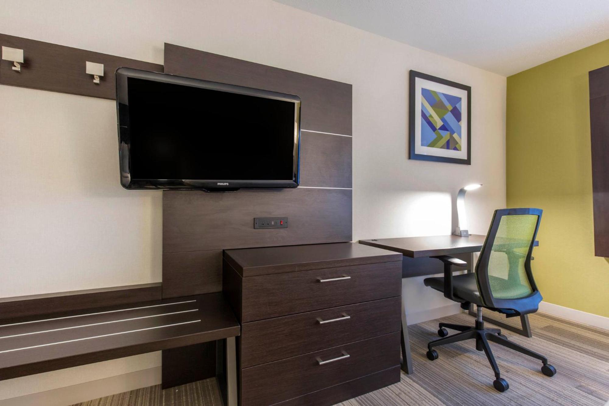 Holiday Inn Express And Suites Chicago West - St Charles By Ihg Saint Charles Zewnętrze zdjęcie