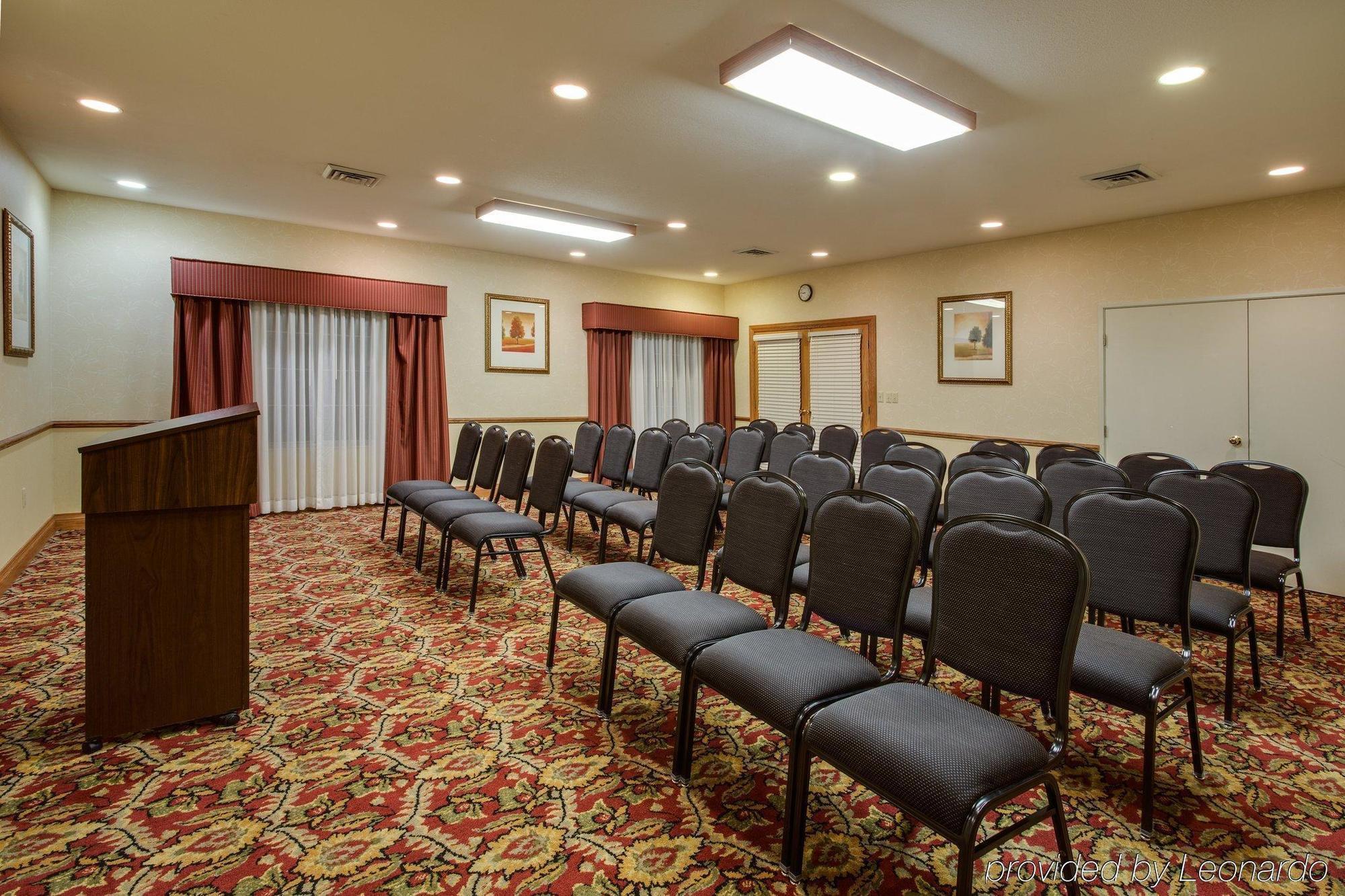 Holiday Inn Express And Suites Chicago West - St Charles By Ihg Saint Charles Zewnętrze zdjęcie