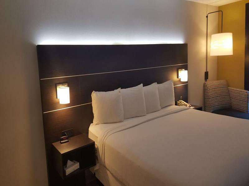 Holiday Inn Express And Suites Chicago West - St Charles By Ihg Saint Charles Zewnętrze zdjęcie